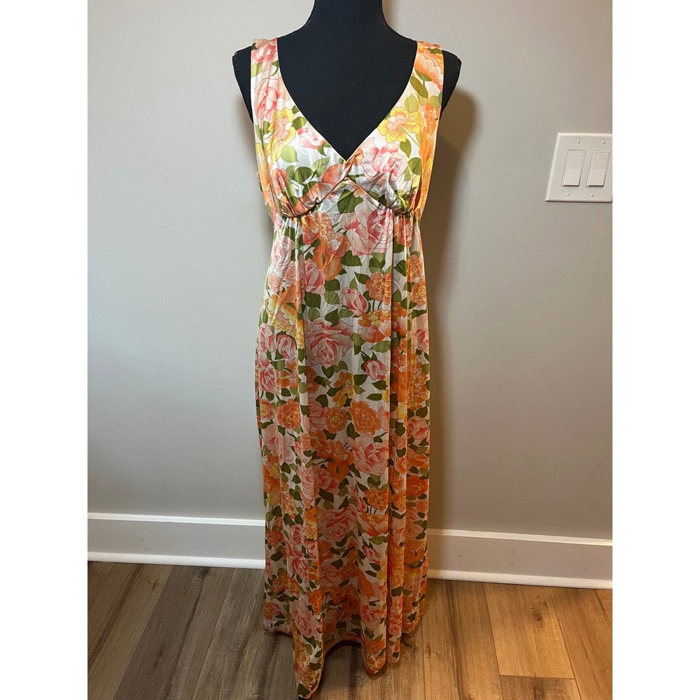 Vintage 70s Vanity Fair Floral Maxi Dress Boho Cottagecore Empire Antron Nylon